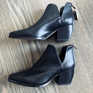 Vince Camuto Black Leather Ankle Boots / Booties Size 8 NWT